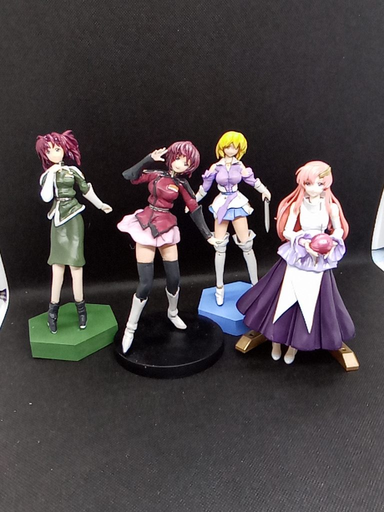 参考にしてるラクスと過去作品スタイルは意識して全部変えてみました身長はルナマリアが一番大きく 少しずつ小型化ステラとラクスが同じ身長になりました。次回は(たぶん)ガンプラに戻ります