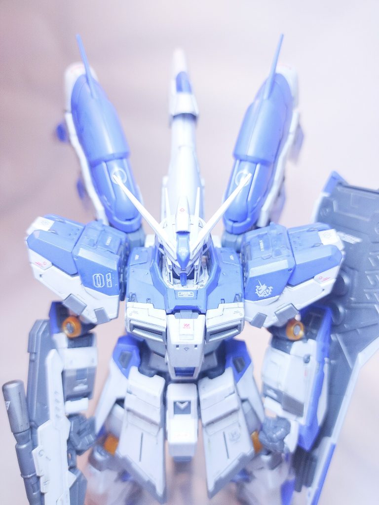 バスト周りにスジ彫りを追加して