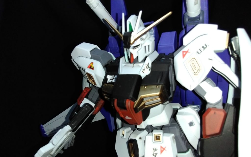 白　黒　紫はフィニッシャーズカラーで塗装後艶消し金銀はクレオスのスーパーメタリックでフィニッシャーズは気に入ったにで増やし行きたい高いし売ってる所ないけど 