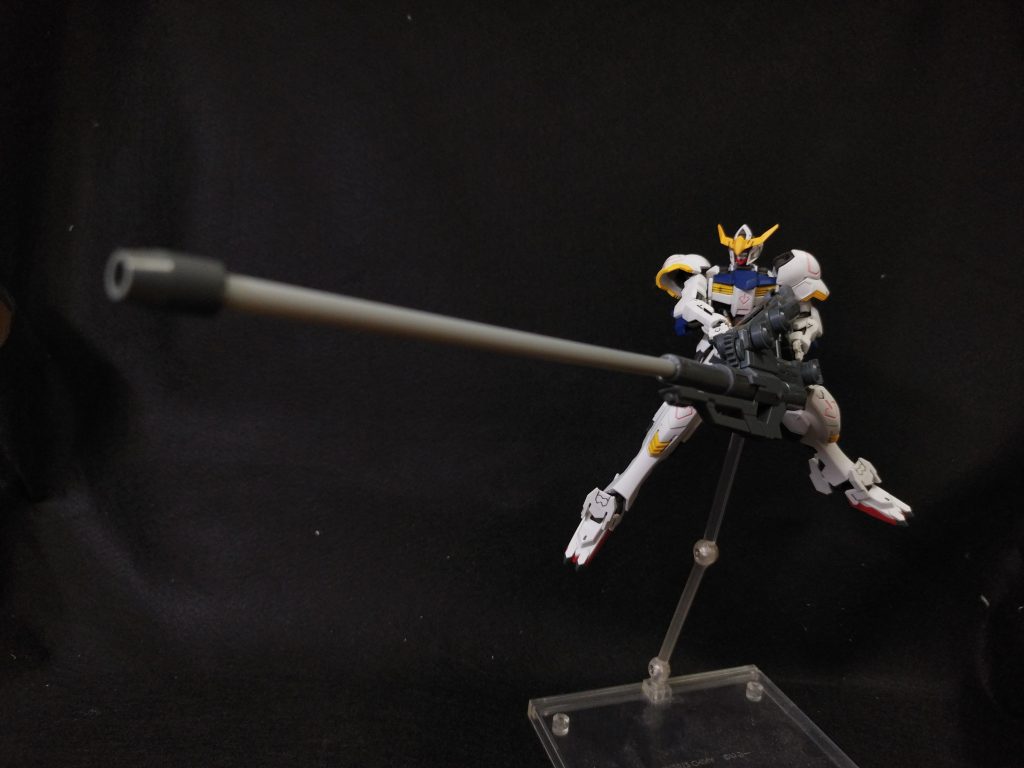 超大型滑腔砲58口径46cm砲三日月は2、3発撃ったあと、「使いにくい」と言って砲身で殴った後でおやっさんに怒られた