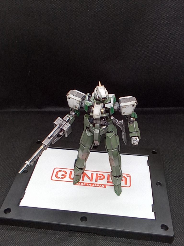 しばらく可愛い丸い系を作っていたので　今回は四角いモノをw角があるものはウエザリングが楽しい♪