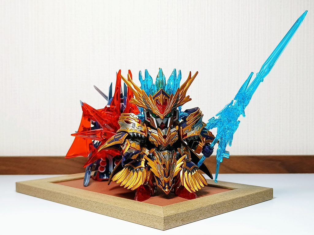 背景になってもらったアーサーさん。初めてガンプラを全塗装して完成させた思い入れのあるキャラです。今見ると雑というかなんいうか、ちょっと恥ずかしい。