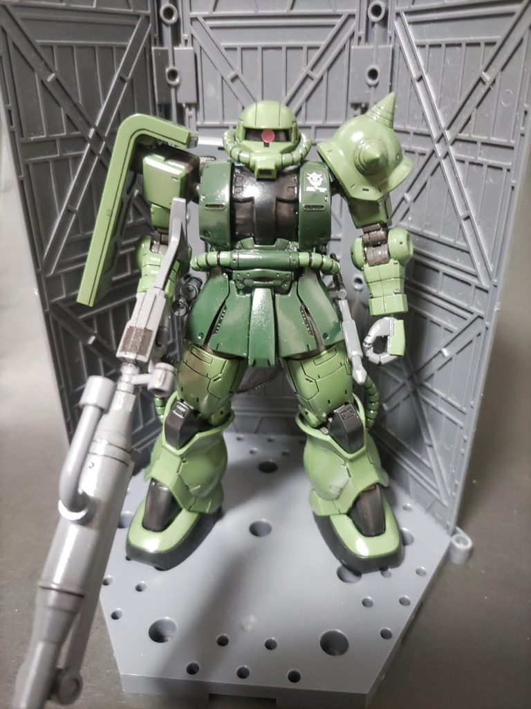 パイロット ソフィア・ターニャ・イワノワ性別 女生年 U.C. 0055 出身地 サイド3 リトルモスクワ階級 少尉ジオンでは比較的珍しいロシア系であり、風貌も典型的なロシア美女然としたものであった。性格はロシア系にしては穏健であったと言われている。