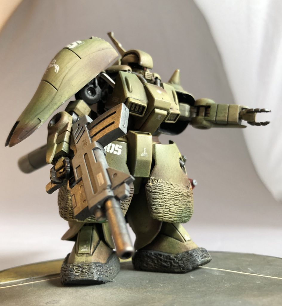 ビームライフルはレズンドーガのモノをショートバレル化したものです。サイトにはHアイズを仕込みました。