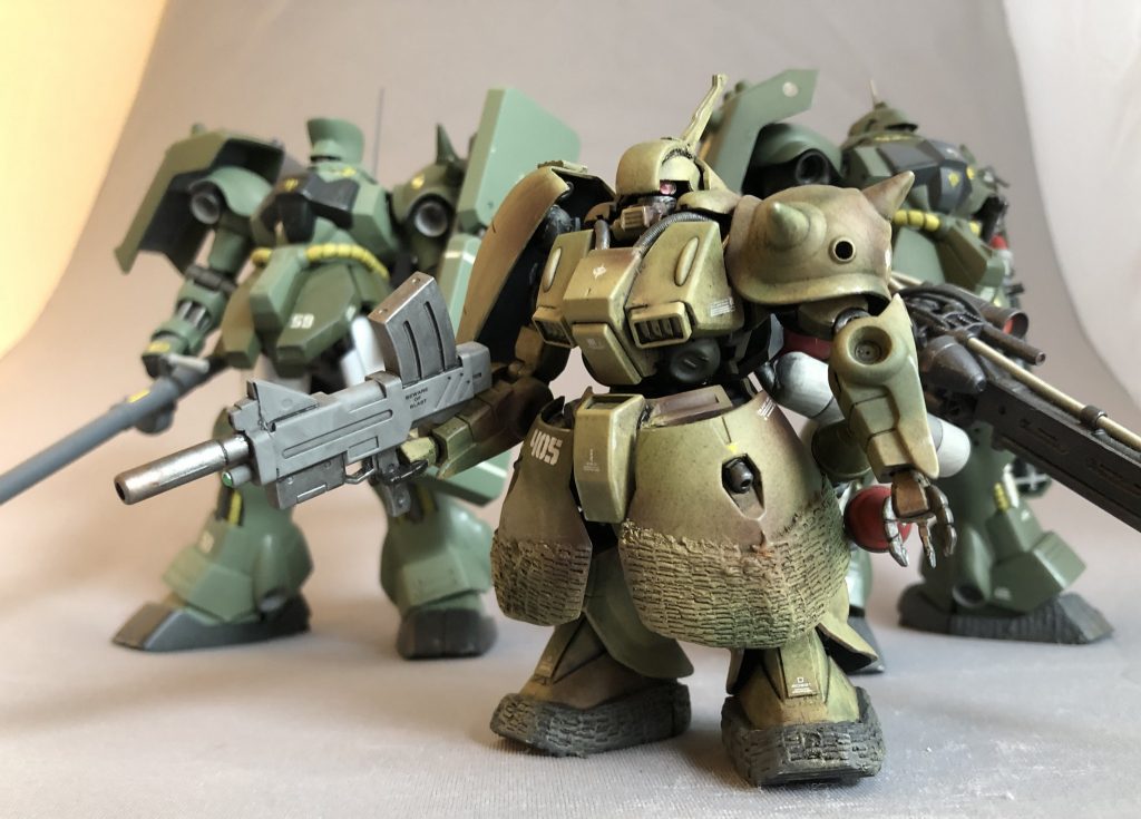 同世代の僚機と出撃です。クロスシルエットフレームを用いたMSの小型化は思いのほか楽しく他にも作って見たくなりました、が!クロスシルエットフレームが、全然売ってない(T-T)ギラ・ドーガ重装型https://gumpla.jp/hg/718251ギラ・ドーガスマートガン装備https://gumpla.jp/hg/743703?type=edit