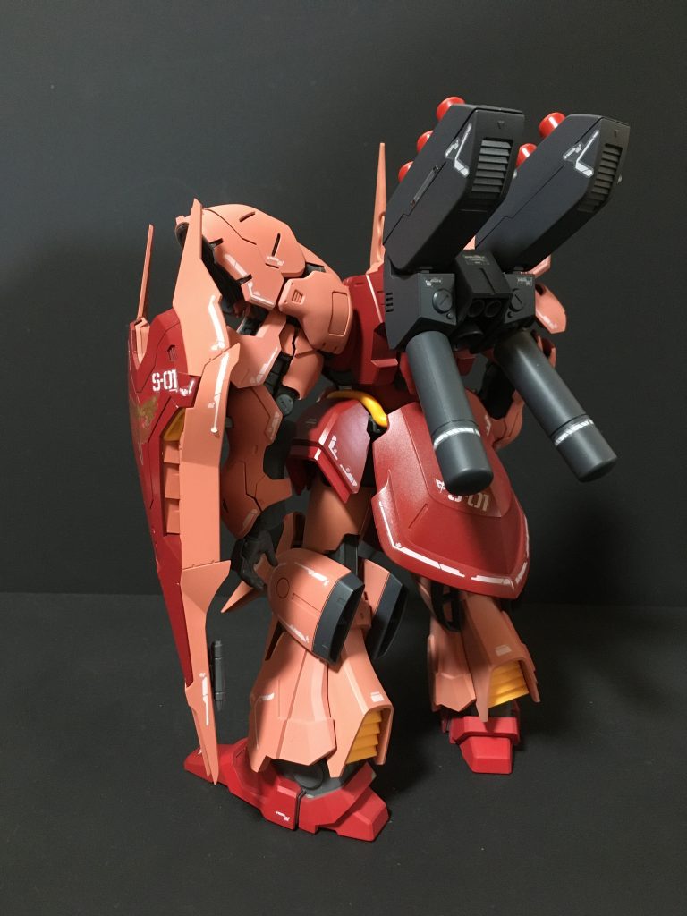 後方ショットサザビーのファンネルコンテナも似合うと思うのですがどうでしょう。