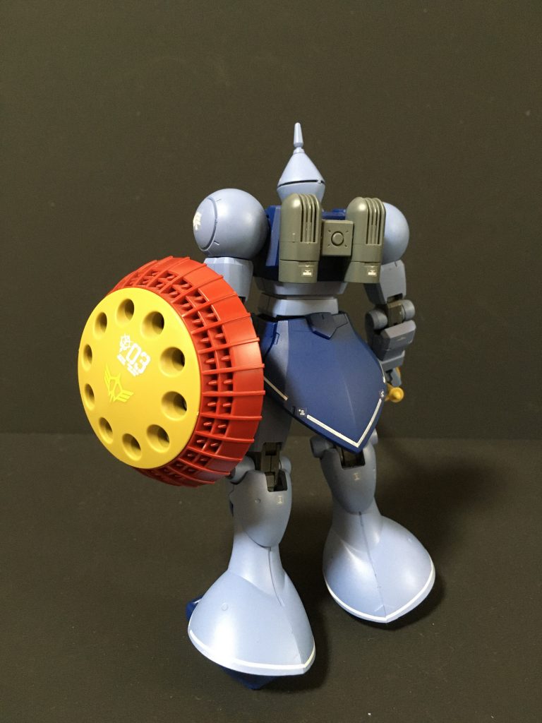 薄いブルーはクレオスのエイザーブルーを使用しています。