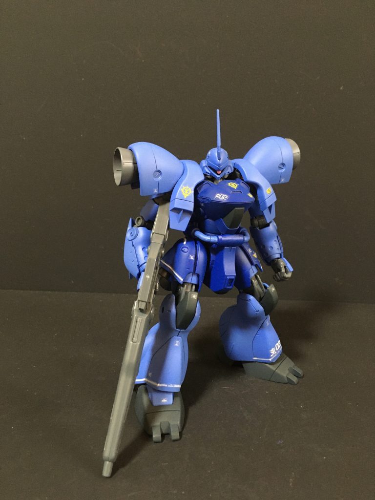 正面右ガーベラーテトラの顔だけケンプファーにしたら良いのでは?とも思ったのですが、、、UC engageの画像を見ると手足はケンプファーっぽい形状でしたので、頑張ってケンプファーの下腕と腰から下をミキシングしています・