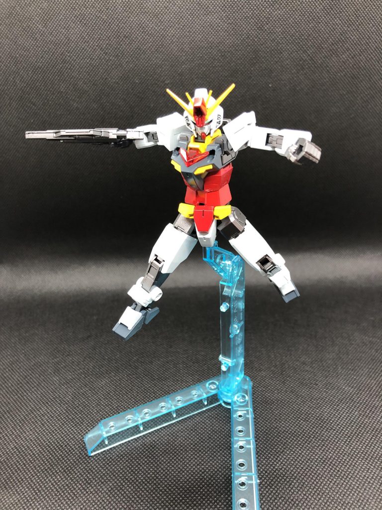 中の人です。今回も胴体を少し延長、膝関節を短縮。