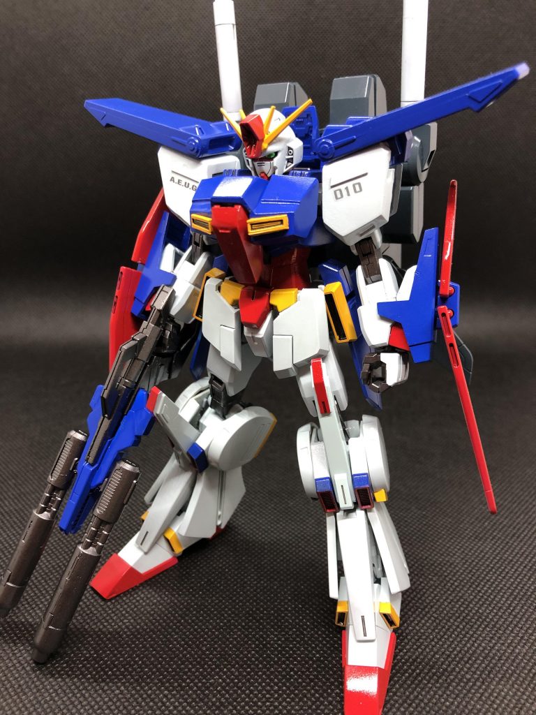 カラーリングはTV版っぽくの薄緑にしたんですが、写真だと普通に白くみえますね。。。^^;