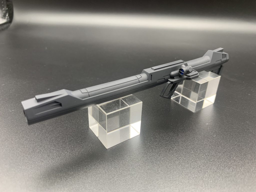 3Dプリンター製のバズーカになります。一体出力のため、かなりの重量があります。