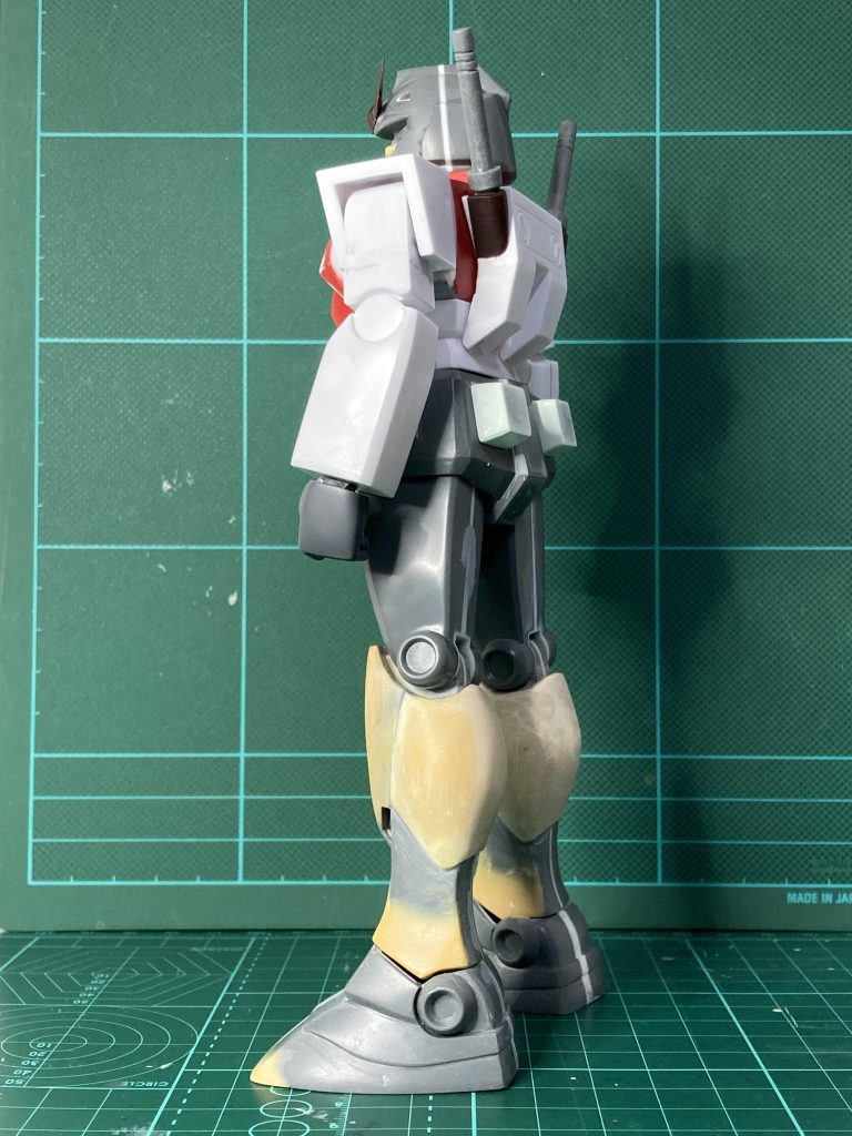 ひざとふくらはぎの形状出しは難しかった…下半身は固定です。