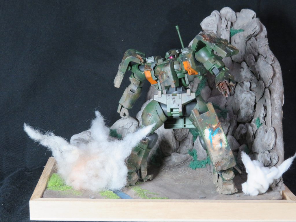 昔作ったジオラマにはめてます