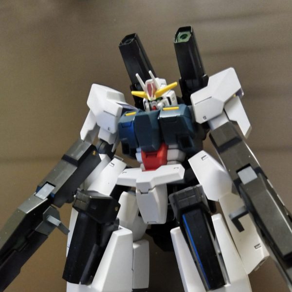 1/100　セラヴィーガンダム