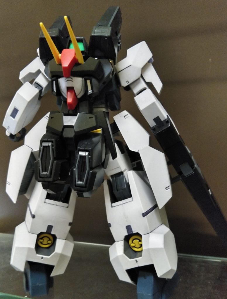 背面。初めてアニメで観たときには笑ってしまいました。