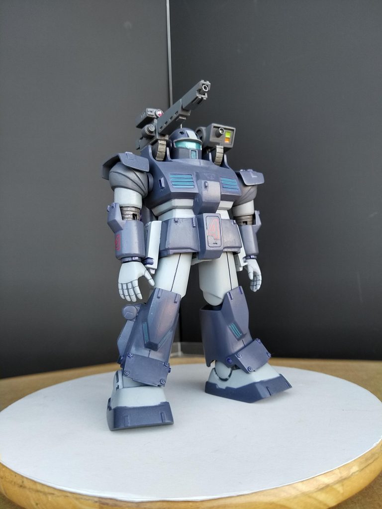 装甲板、キャノン砲、左肩の四角いヤツは少し改造。頭は少し後ろに取り付け。