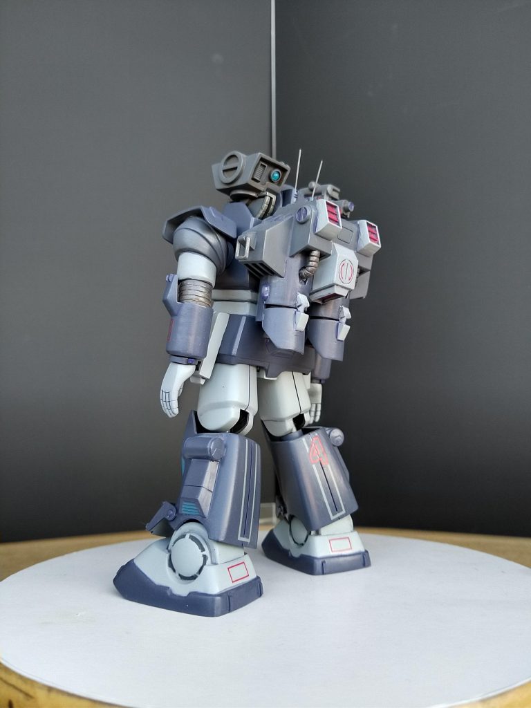 横から。膝周りの改造が甘い気がします😅