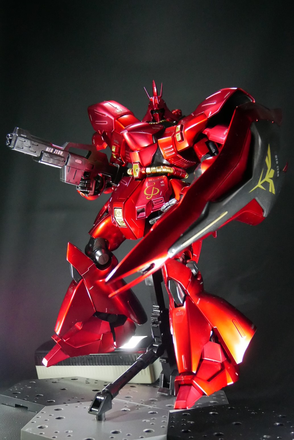 ガンプラ MG 100 サザビー メタリックコーティングバージョン 旧モデル