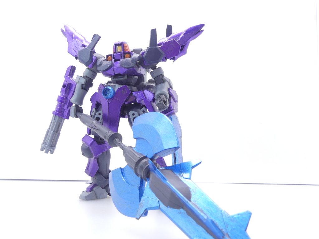 リーオー自体の可動域がそれなり(頭に可動範囲がない)なので大型武器は持て余し気味になってしまう…