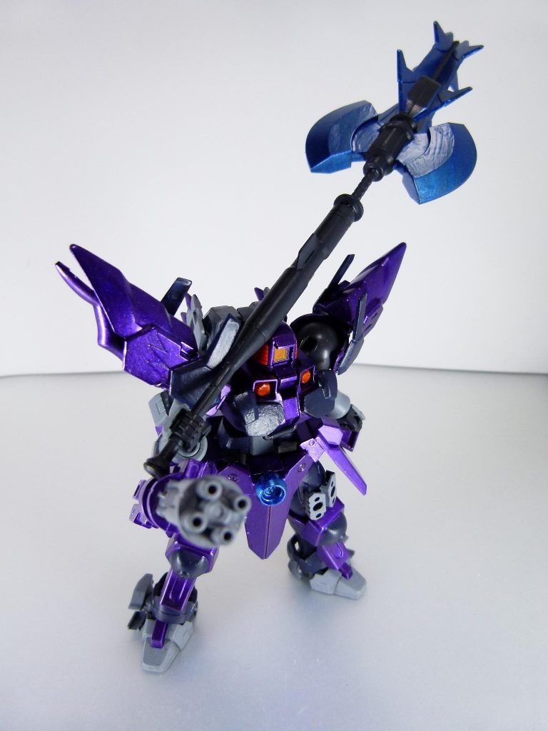 まさにぶん回して破壊する「鉄血」的な武装と言えそう。