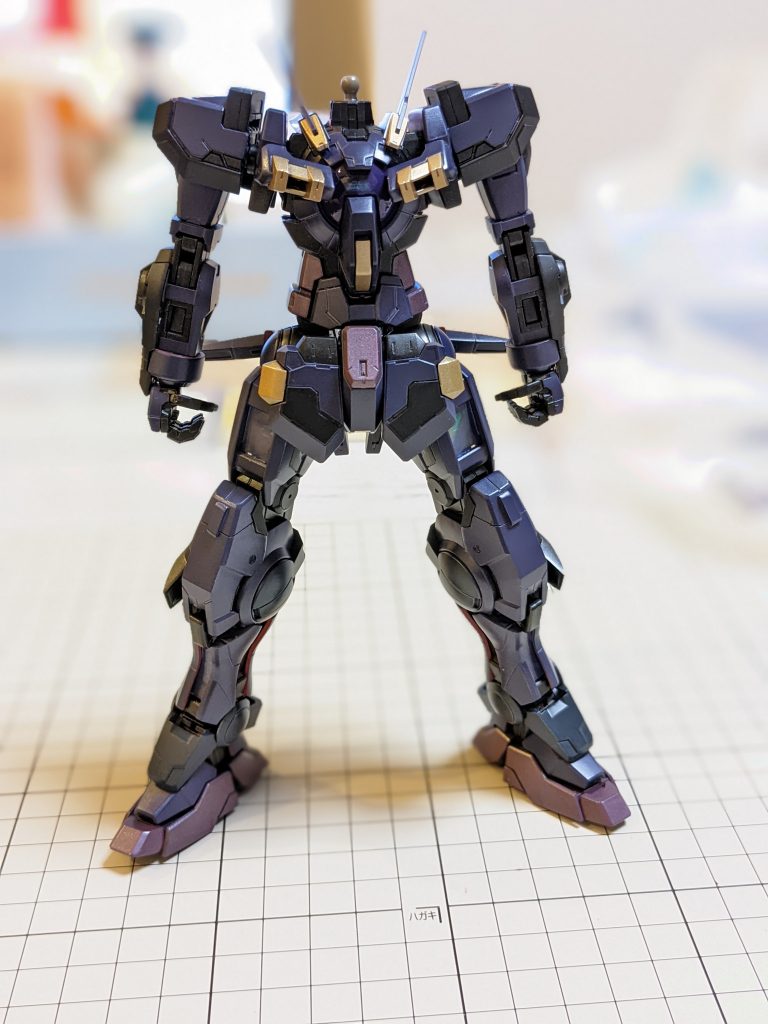 塗装が終わって組んでいる途中です！