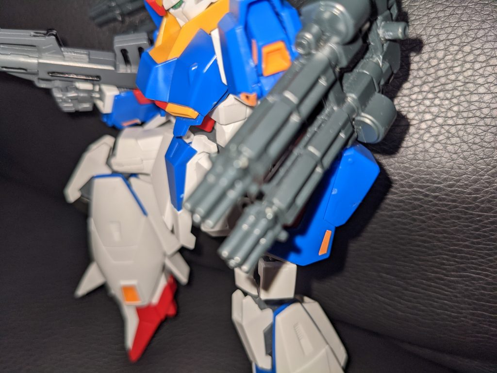 時に宇宙世紀００９６…                            オペレーター「ｚ部隊!　なんとしても　トリントン基地を守れ!」