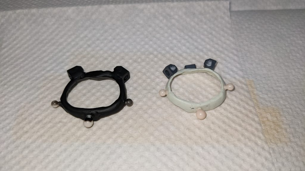 腰アーマの接続部が納得いかずに作り直しました。パテを薄ーくして作り直しました。最後までお付き合いいただきありがとうございました。