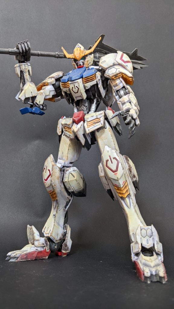 肉弾戦で汚れて傷ついたものの補給物資もなく修復できてない想定で、ウェザリングをたっぷりと