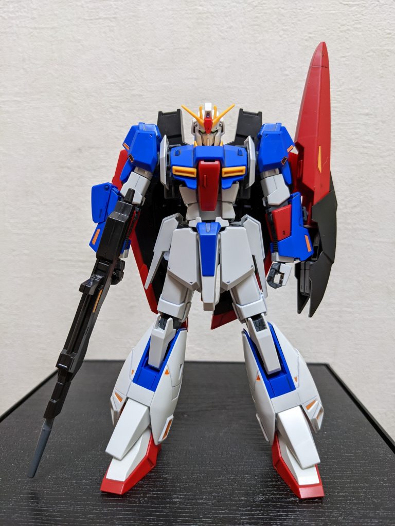 施工前約2年前(2020.11)にこの状態で一旦「完成」としましたが、・肩のアーマーが勝手に収納される(WR形態に変形するため)・腕の付け根の関節パーツの強度が脆いので、要調整・カラーリングも、設定に忠実な色分けだが、個人的にパンチが足りない💦の理由にて、「プレバンじゃない一般販売版でおかわりしよっかな」と思いましたが、全然売って無い😅で、どうしたかと言えば・・・