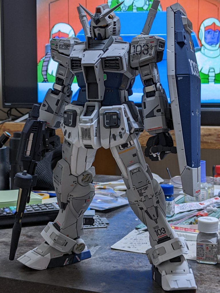 上半身は塗装してしまった後なんですが、下半身の改修箇所　こんな感じです。