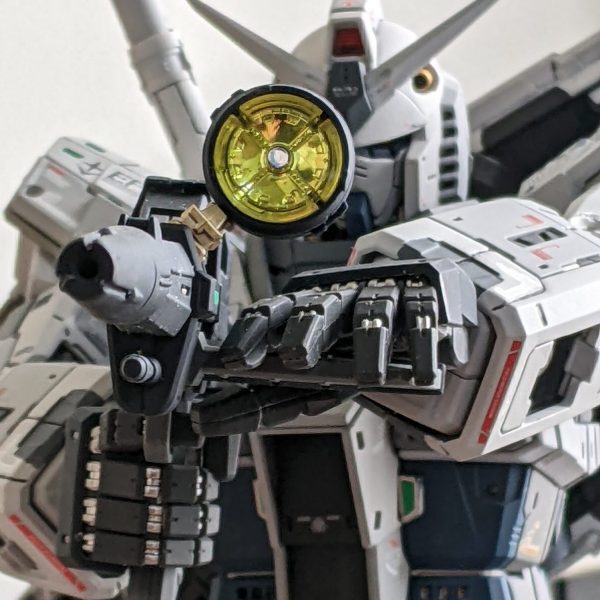 筆塗りアンリシュードガンダム