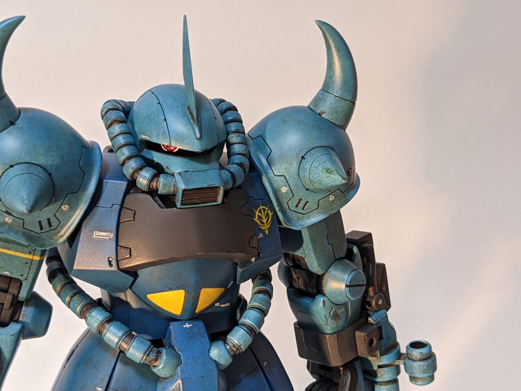 塗装は今まで温めていた事をやってみようと思い、レインボー下地にスポンジでの塗装で行っています。