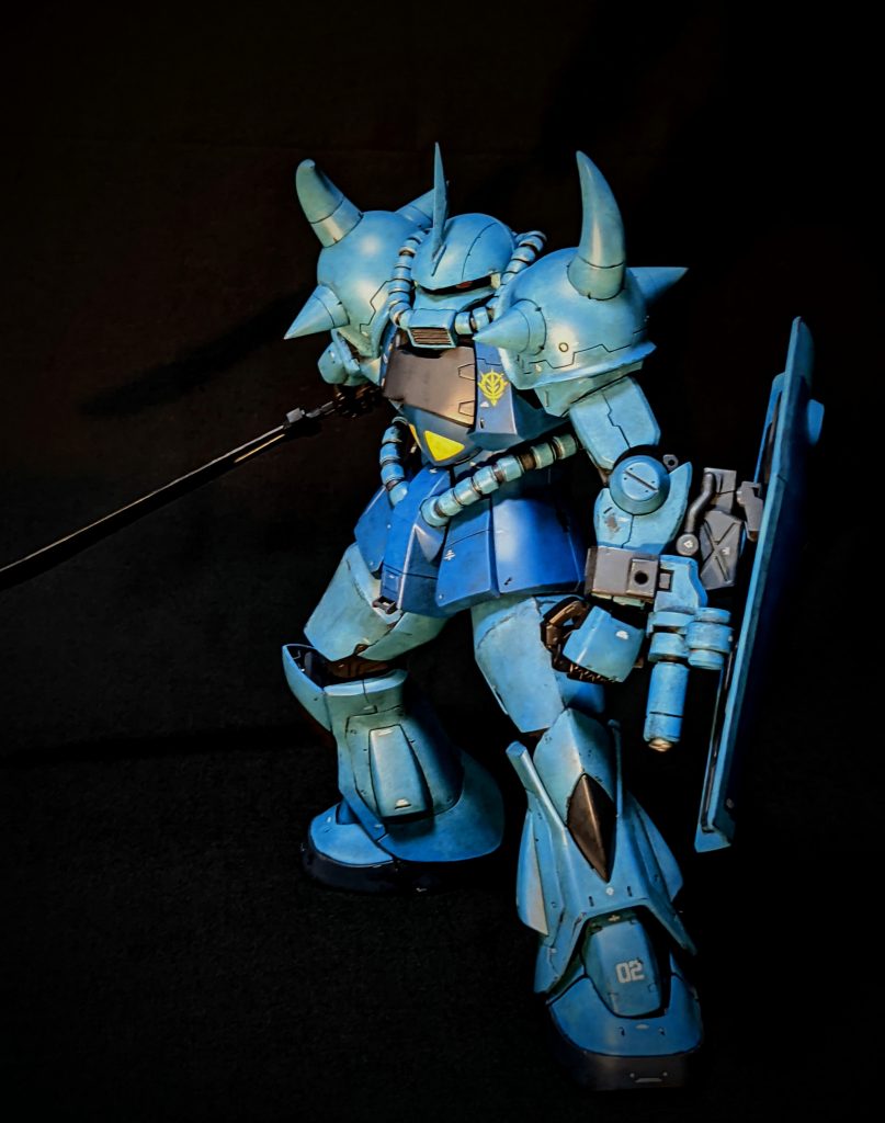 今回のテーマはシルエットと塗装です。MAX渡辺さんの作品を参考にさせて頂き、細かいディテールは最小限にし、スタイル改修メインで改造しました。