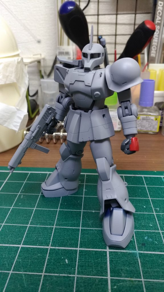 スジ彫りやディテール追加その他改良胸のパーツ1mm高く 頭部後ハメ加工 バズーカ・ラック延長 肩の丸いパーツも1mm延長 胴体1mm延長