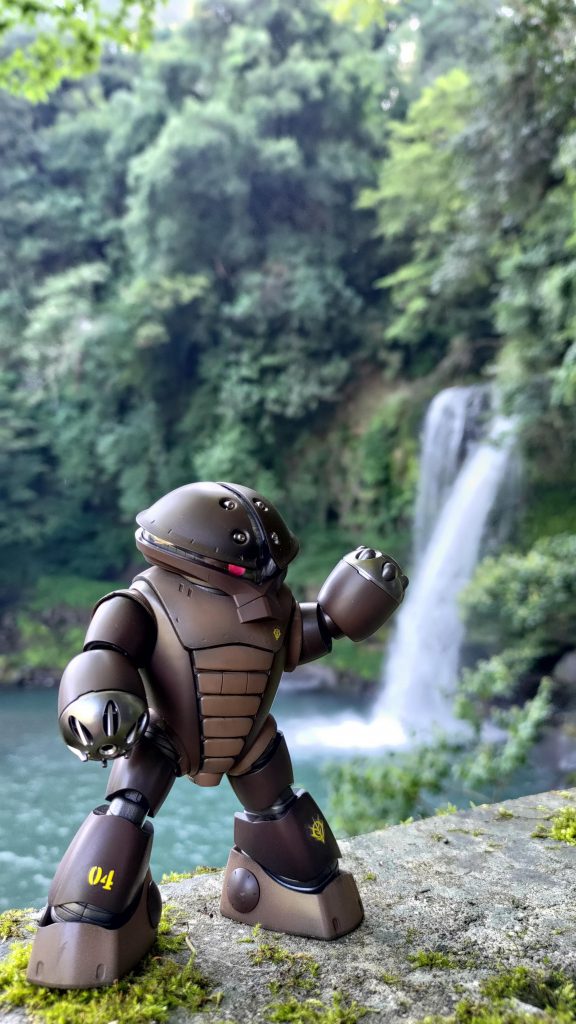 水泳部のアイドルはさすがに違和感なく合いますね　MG量産型ズゴックは入手できたので2023はそれで、2024までにはMGアッガイが普通に買える世の中になっていることを切に願います