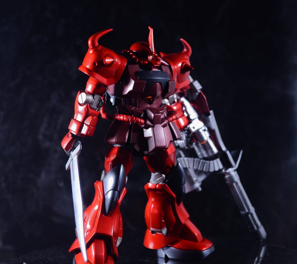 赤色は　サーフェイサーエヴォブラック下地にシルバー、クリアーレッドの順に塗装。　関節部分はガンメタル　胴体はブラッディバイオレットにレッドを少々。黒い部分はメタルブラック。 