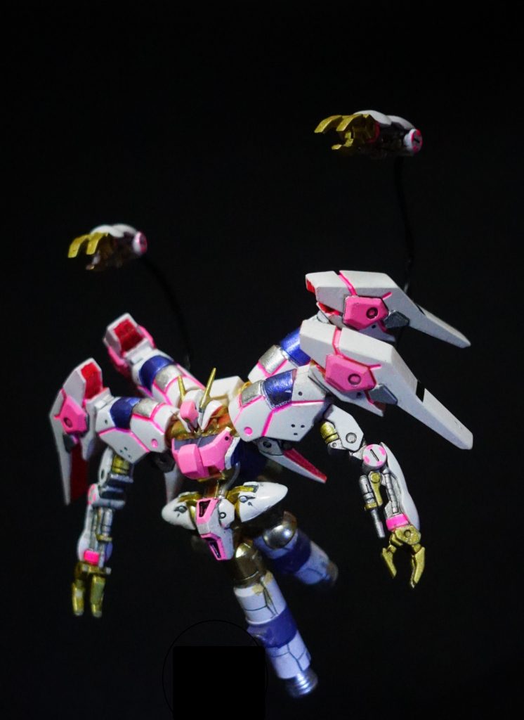 しかし実際のところハマーンはファンネルと足のついたキュベレイを選び、クアダラン・ジールに搭乗することはなかった。納得の行かない技A　「エウーゴでクワトロと名乗るシャアが乗る百式の開発者＝ナガノ博士が設計したというキュベレイを選ぶとは、ハマーンとて所詮　魂をシャアに引かされた小娘の一人ということか」とブツブツと恨み言を呟く技Aの姿をみかけた技術者仲間は、何人もいる（とかなんとか）