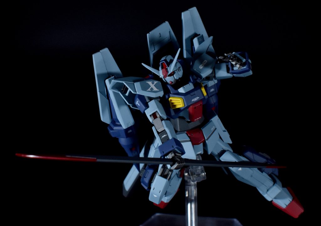 今回は敵役になる強そうな機体にしたかったので、足し算足し算で作ってみましたが、なかなかカッコよくできたのではないでしょうか☺