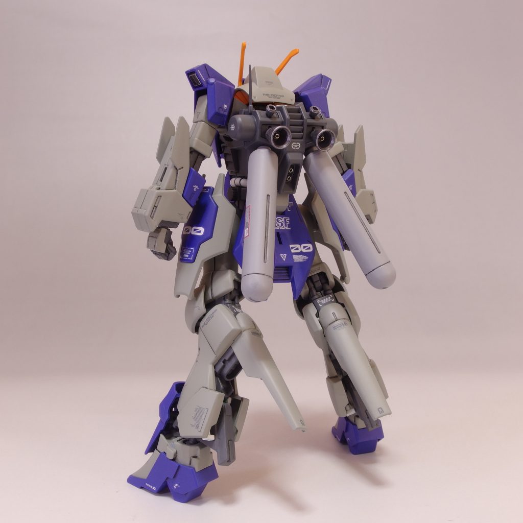 流用パーツが丸分かりですね。