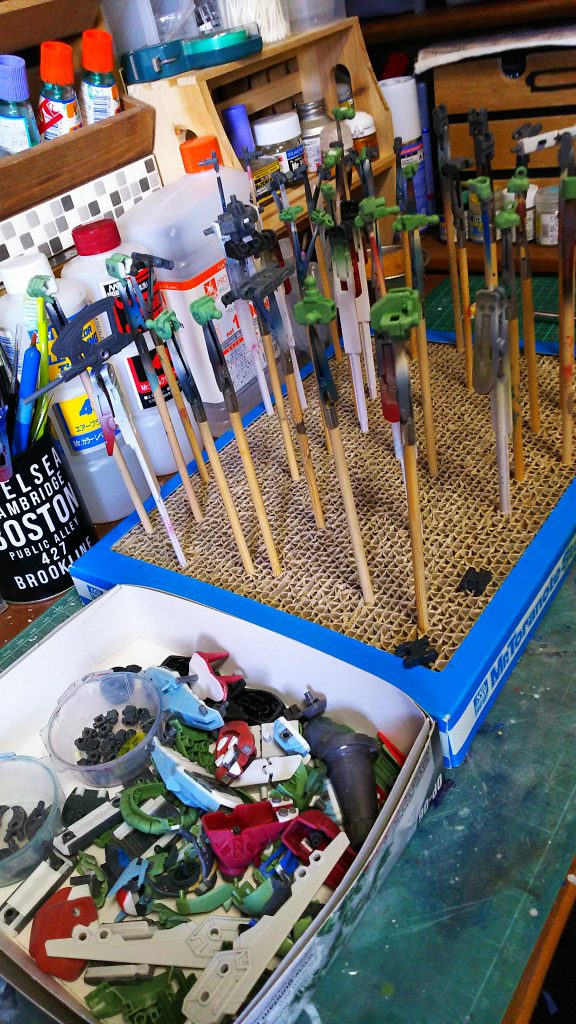 はいっ！実は箱に収まりきってません！珍しく肉抜き穴も埋めてます！