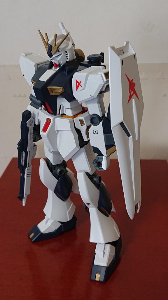 HGのνが来るからバズーカとファンネルを移植予定です♪