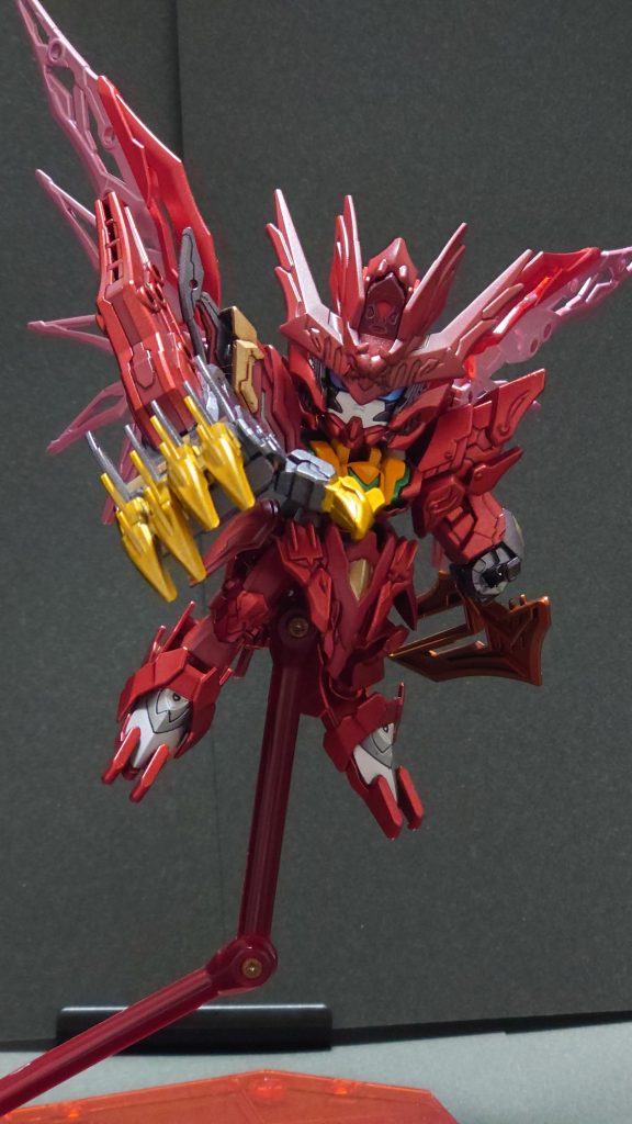 「あんたちょっと下品だよ!」のポーズ輻射波動をぶっ放したかったのですが、肘のとんがりが大きくて邪魔でした笑これは完全に計算外です