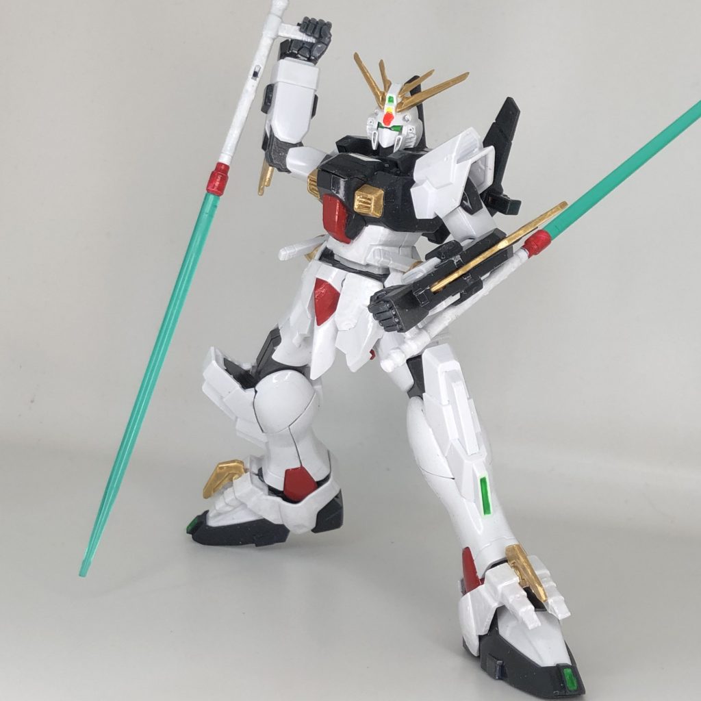 トンファーでポーズを決めるのムズイ…というか、ビームエフェクト長すぎて本当にあったら使いにくそう…