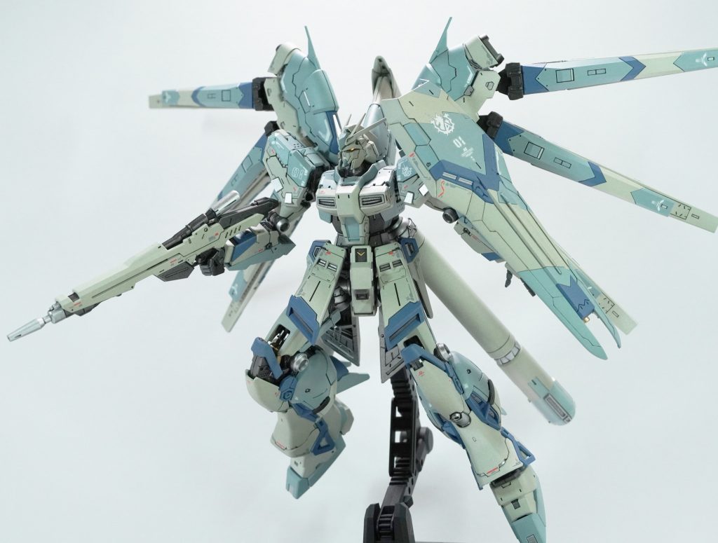 ウェポン　ビーム・ライフル　かなりアレンジが加えられていますがとても素敵なデザインだと思います。