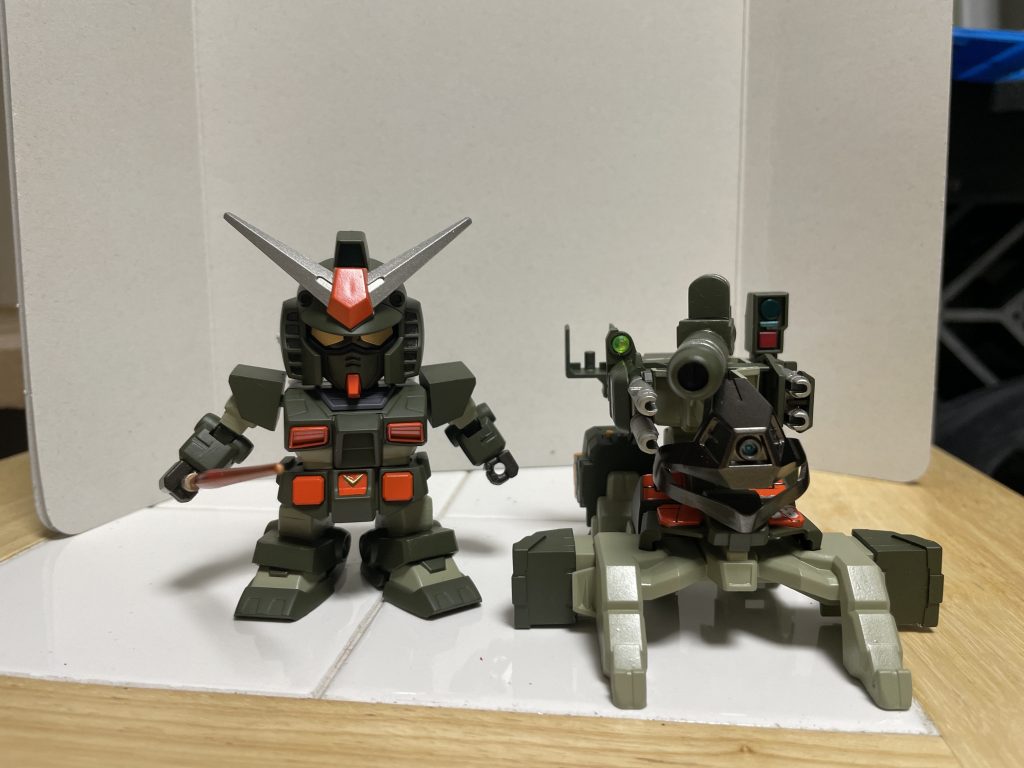 ノーマルガンダムとGベースフルアーマバージョンです。他にも作っているのですが、なかなか投稿できなくて出来たらまとめて投稿したいとおもってます。
