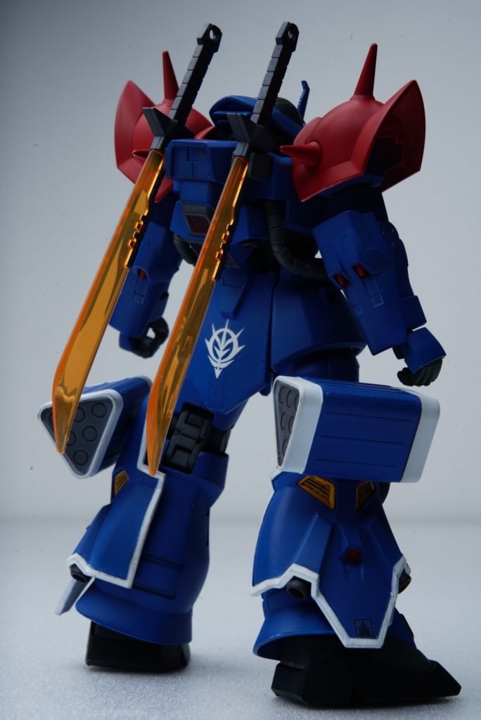 リヤビュー。ニムバス機の特徴的な両肩の赤はモンザレッドを下地にクリアレッドを重ね塗りして赤のトーンを落としてみましたがあんまり視覚的な違いはなかったかもしれませんw