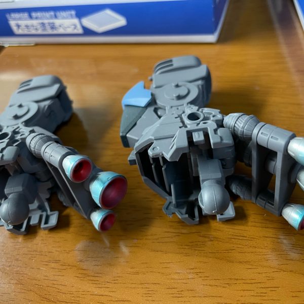 ガトー専用機風に塗装青：クレオス空自F-2オーシャンブルー緑：クレオス空自F-1薄松葉色オレンジ：ガイア　エヴァヴァーミリオンモノアイ部　ハイキューパーツ　ＶＣドーム、メタルパーツ（2枚目）