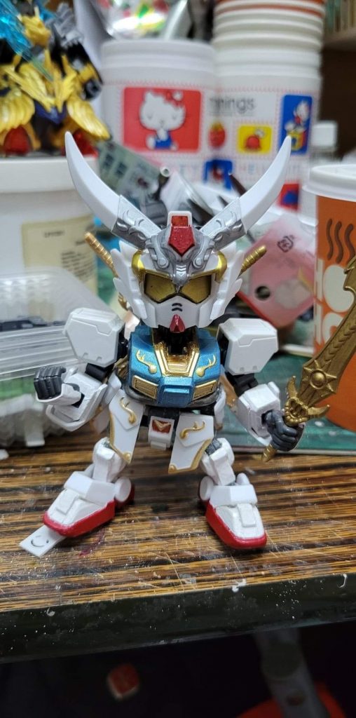 眼睛調整沒有瞳孔代表暴走狀態,因他是黃化三重能量改造的後遺症