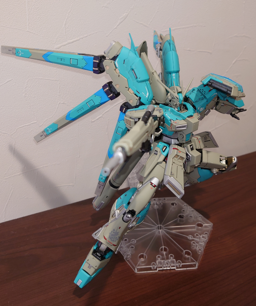 良スタイルなのでポージング決まりますね。