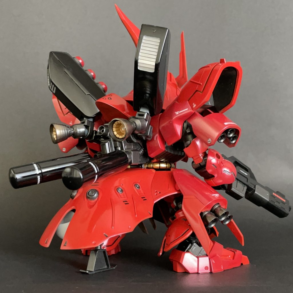 「サザビー出ます！サザビー発進！」背面。軸とメインのフレームはナイチンゲールとしてます。バックパックにサザビーのパーツを追加しました。